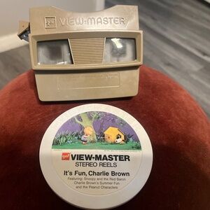 View master/ 7pc. CHARLIE BROWN stereo reels